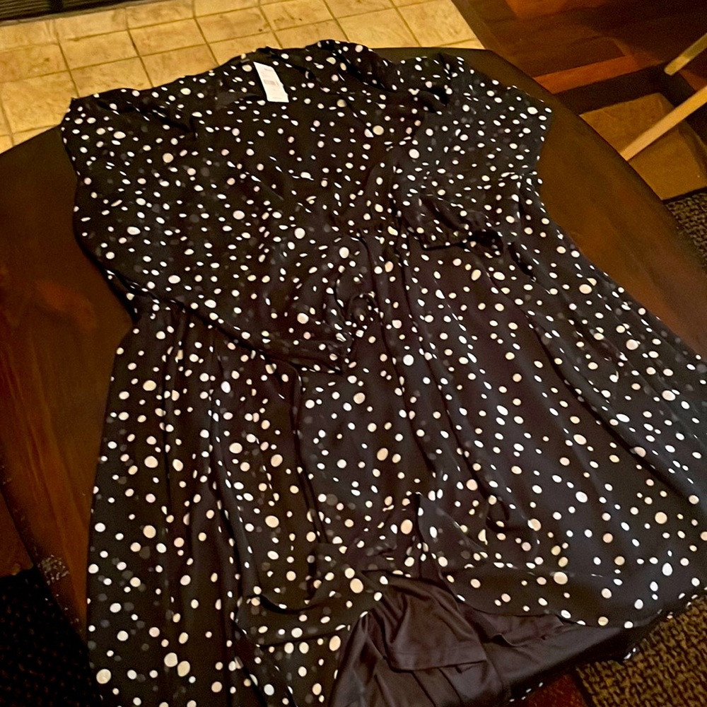 Never Worn , Black & White Summer Lined Dress
